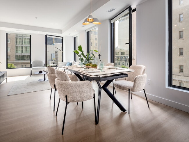 Building Photo - Le Samuel