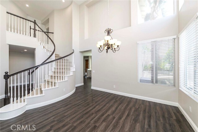 Foto del edificio - 16252 Fieldcrest Ct