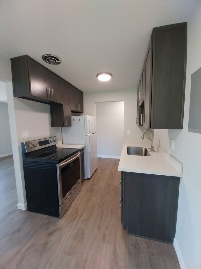Foto del edificio - 5029 Roosevelt Way NE