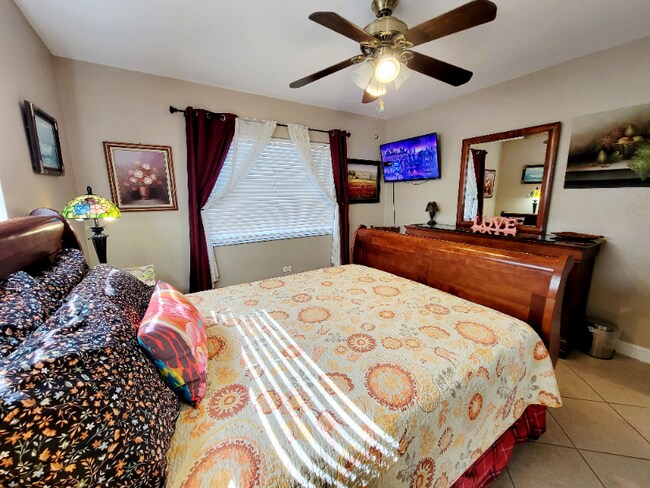Foto del edificio - 814 67th St S
