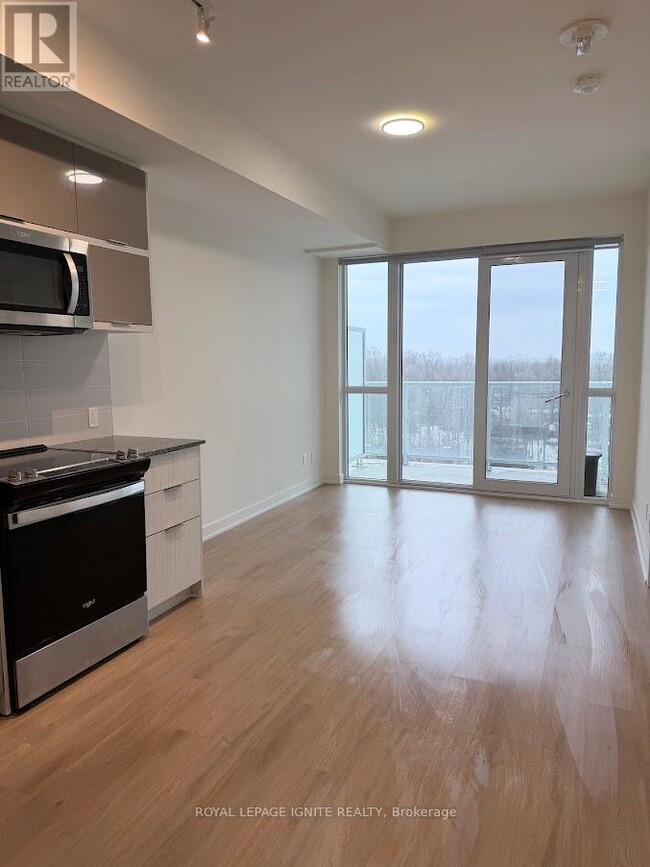 Building Photo - 10 Deerlick Ct