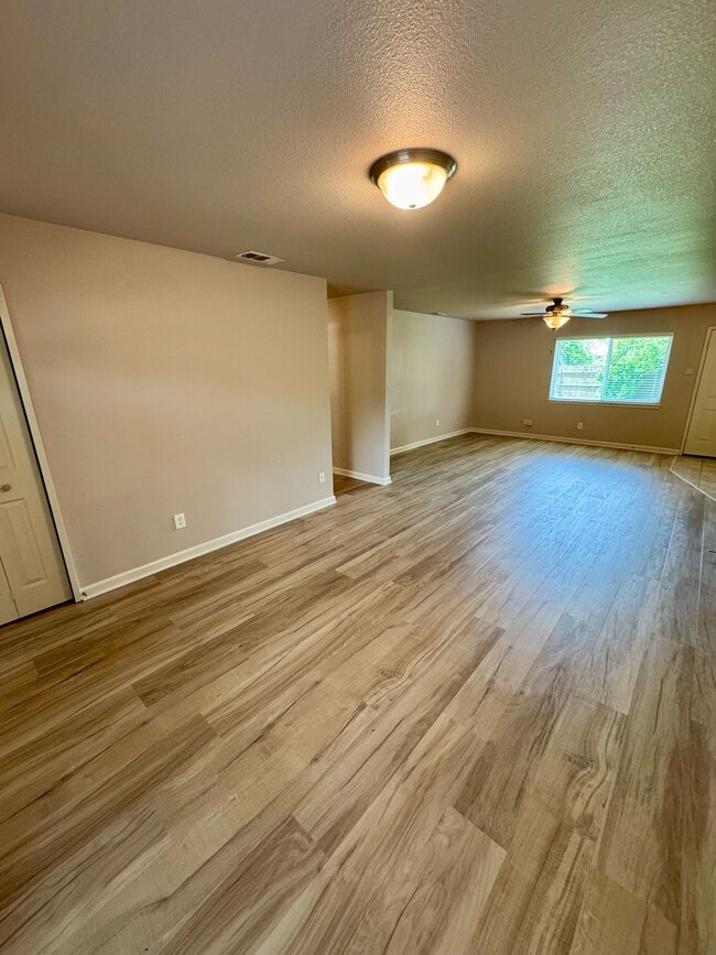 Building Photo - 2801 W Springdale Cir