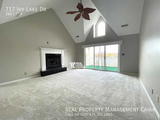 Building Photo - Ivy Lake 2 Bedroom Condo, Come See the View!