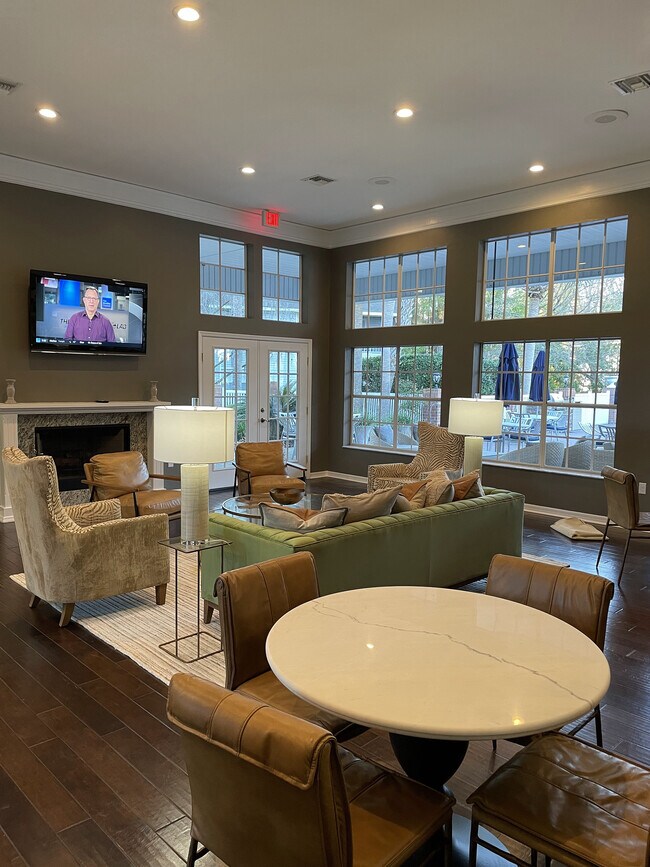 Foto del edificio - Huntington Lakes Apartments