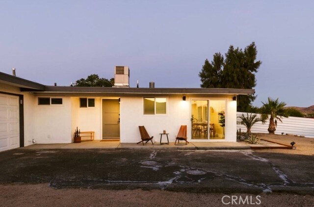 Building Photo - 61495 La Jolla Dr
