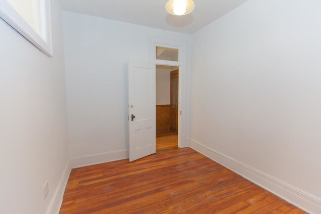 Building Photo - 147 Diamond Street