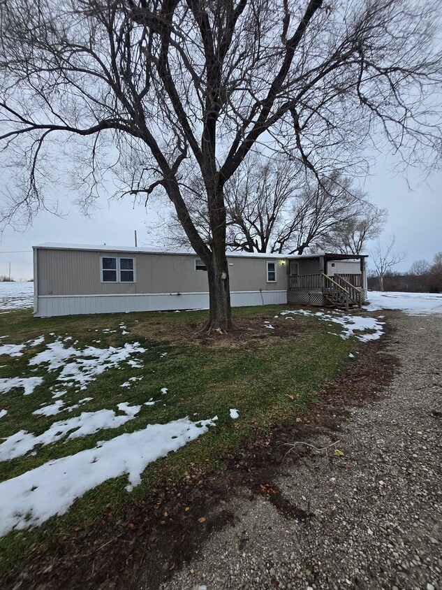 Foto principal - 3 Bed 2 Bath Mobile Home for rent in Middletown, MO!