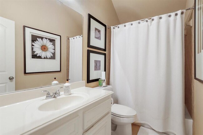 Foto del edificio - 20222 Benton Springs Ln