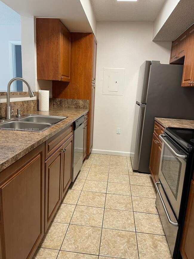 Foto del edificio - 10500 SW 155th Ct