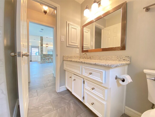 Foto del edificio - 2222 Alberton Ln