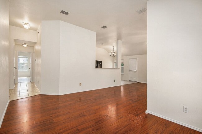 Building Photo - Welcome to this charming 4-bedroom, 2-bath...