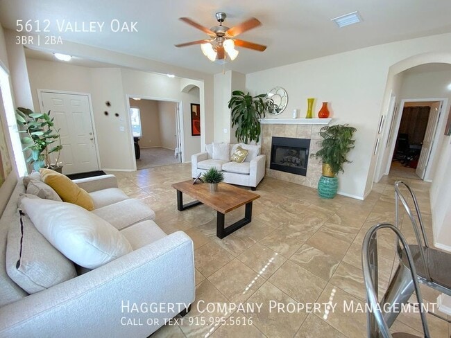 Building Photo - West El Paso 3 bed refrig A/C Home. Possib...