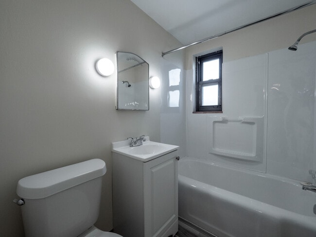 Home 402 - Tiffany Apartments