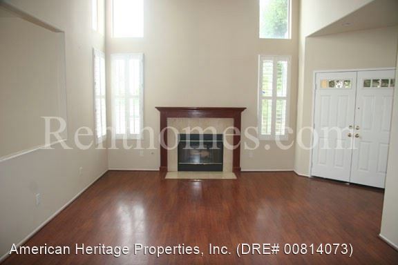 Building Photo - 3 br, 2.5 bath House - 2400 La Costa Avenue