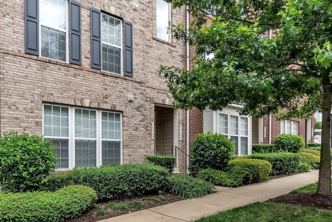 Building Photo - 15155 Kentshire Dr