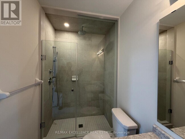 Building Photo - 176 Petch Ave