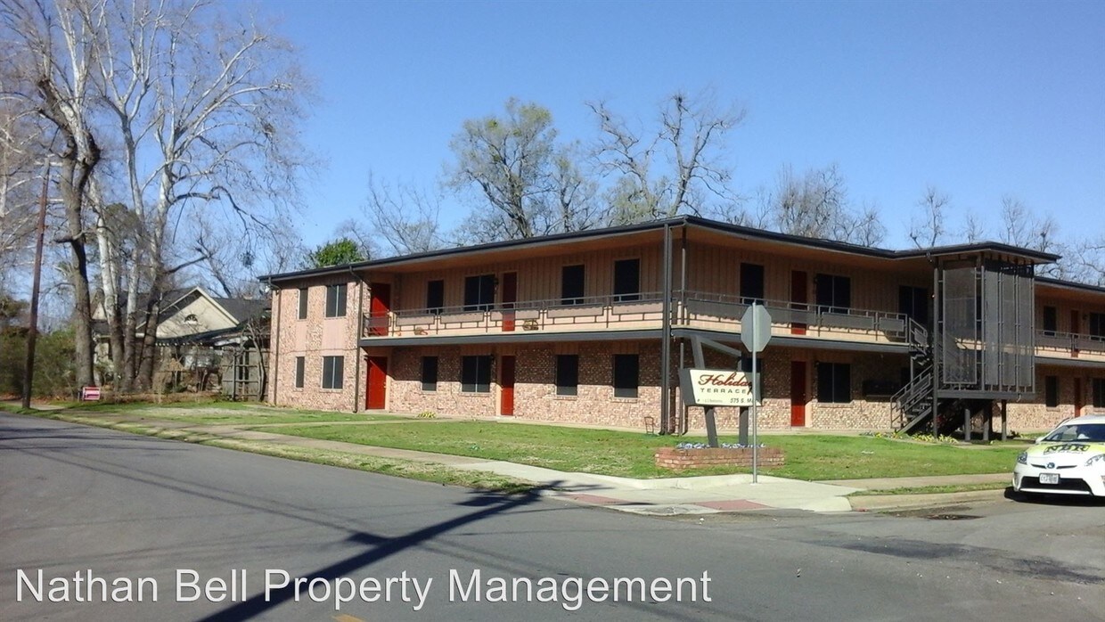 Foto principal - 575 S Main St