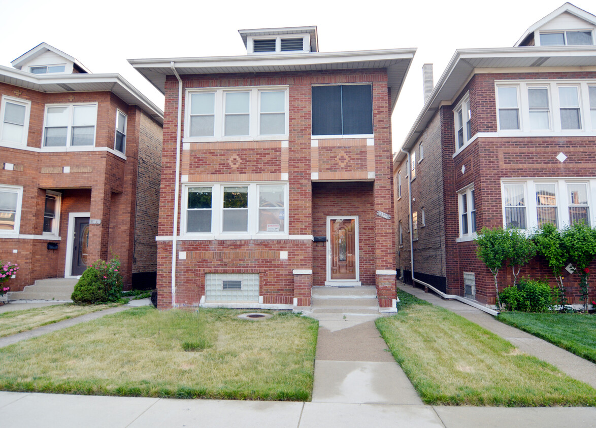 Primary Photo - 4328 S Sawyer Ave