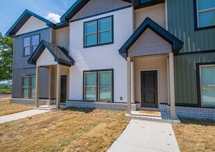 Building Photo - 20 Timber Rdg Ct