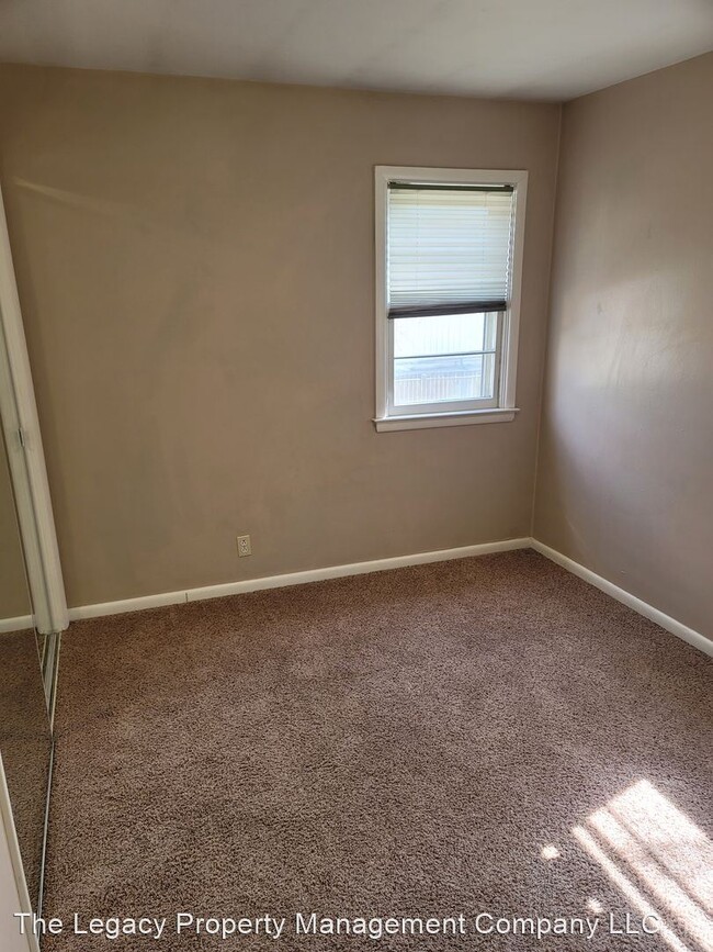 Building Photo - 4 br, 2 bath House - 1207 S. Washington