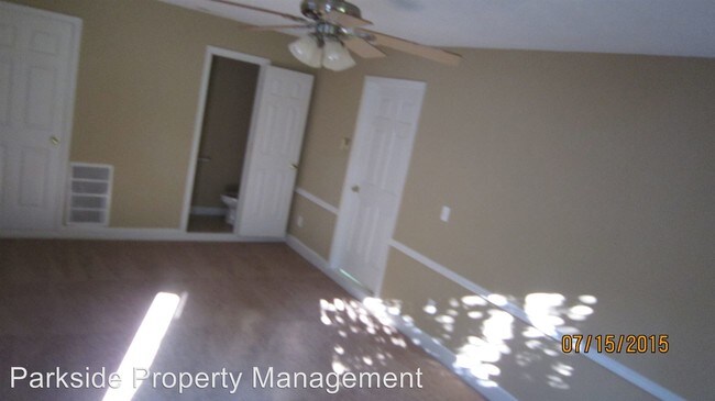 Building Photo - 4 br, 2.5 bath House - 1000 Fox Valley Trail
