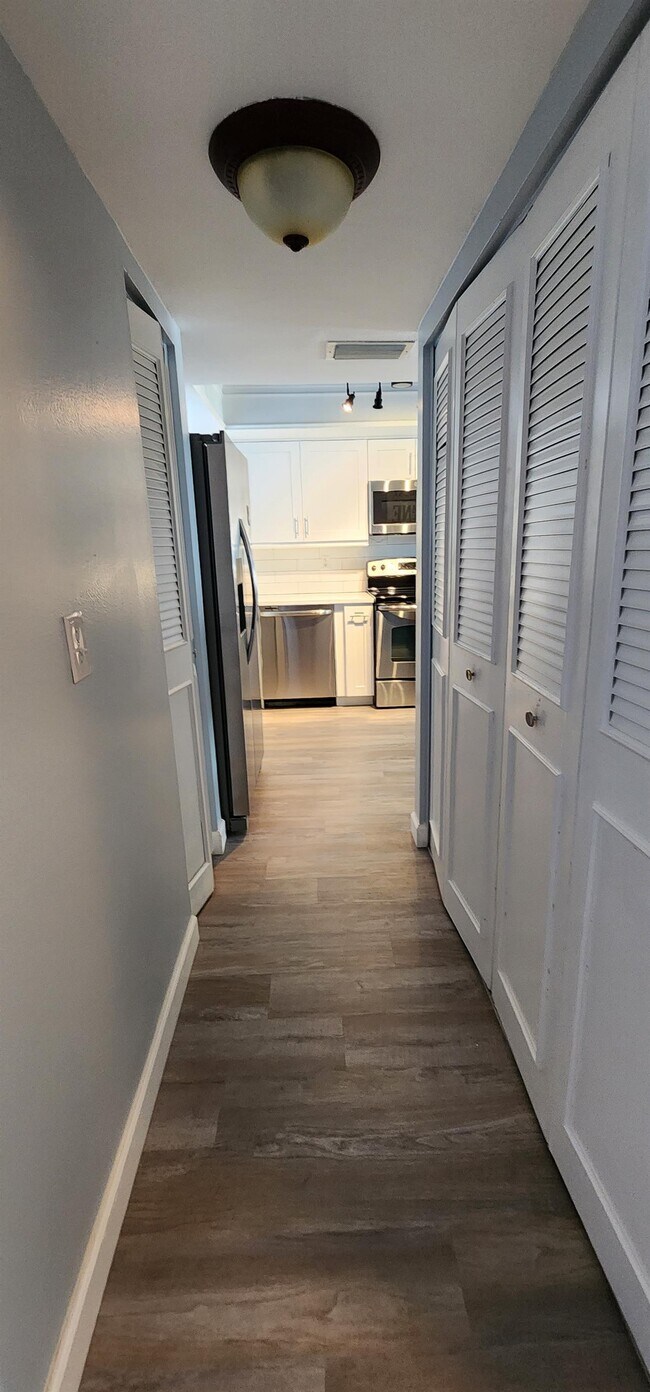 Foto del edificio - 2700 Bayshore Blvd