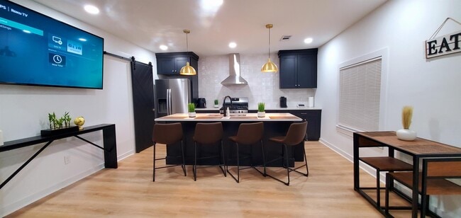 Foto del edificio - 1081 Fair St SW
