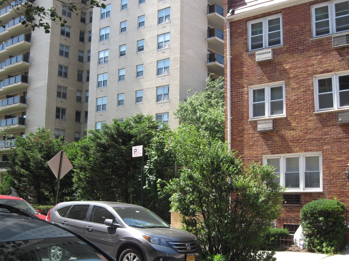 Primary Photo - 71-11-11 110th St
