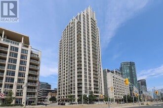 Building Photo - 21-1021 Grand Magazine St