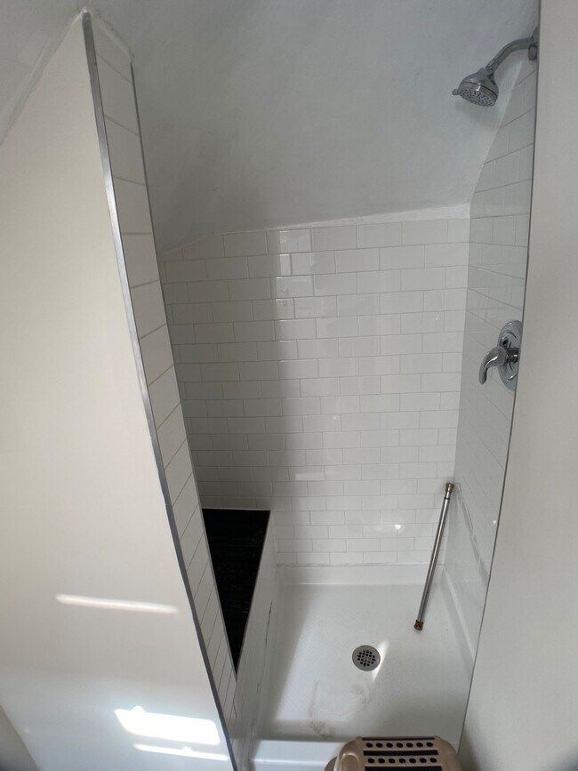 Foto del edificio - 421 E Lane Ave