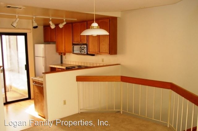 Primary Photo - 2 br, 2.5 bath House - 1121 Eureka Street # 2