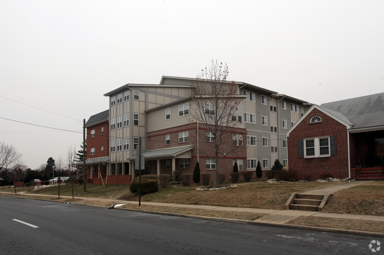 Building Photo - Catoctin Manor Apartments