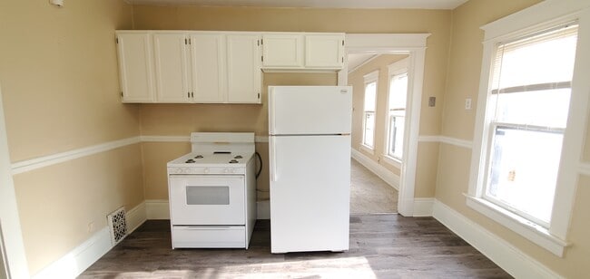 Kitchen - 1457 S 74th St