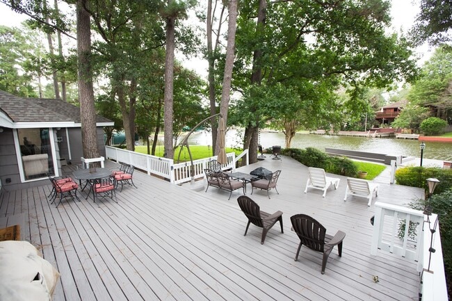 Foto del edificio - 3007 Willowbend Rd