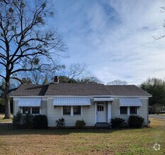 Building Photo - 1936 Hwy 31 N