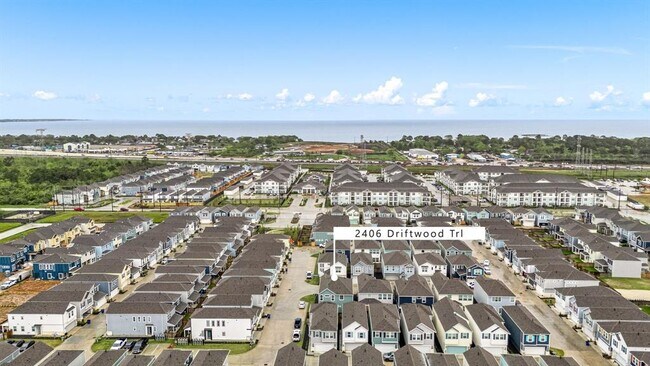 Building Photo - 2406 Driftwood Trl