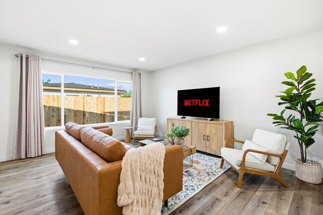 Building Photo - 1135 Florida St