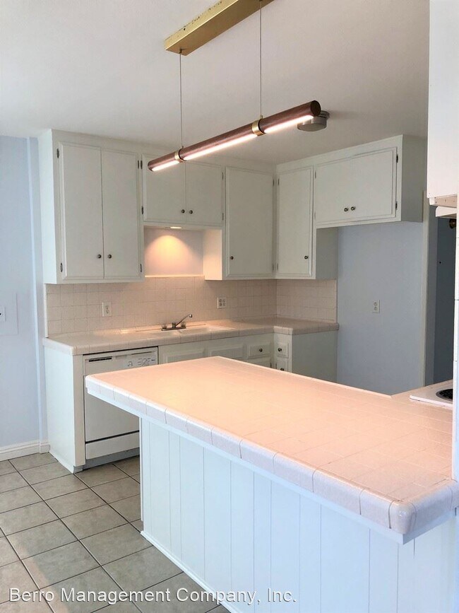 Building Photo - 2 br, 2 bath House - 333 JUNIPERO AVE #1A
