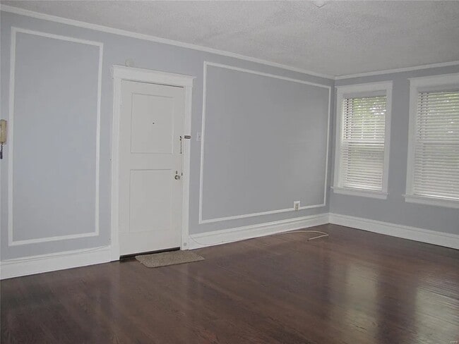 Building Photo - 6226 Northwood Ave