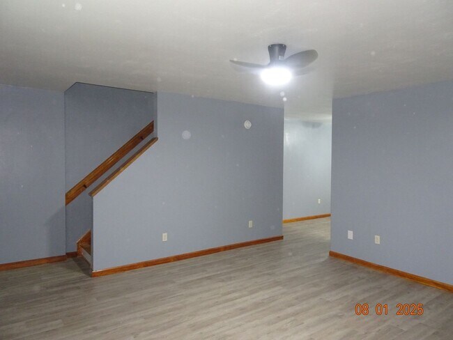 Foto del edificio - 3 Bedroom, 1.5 Bath Duplex in Hampton for ...