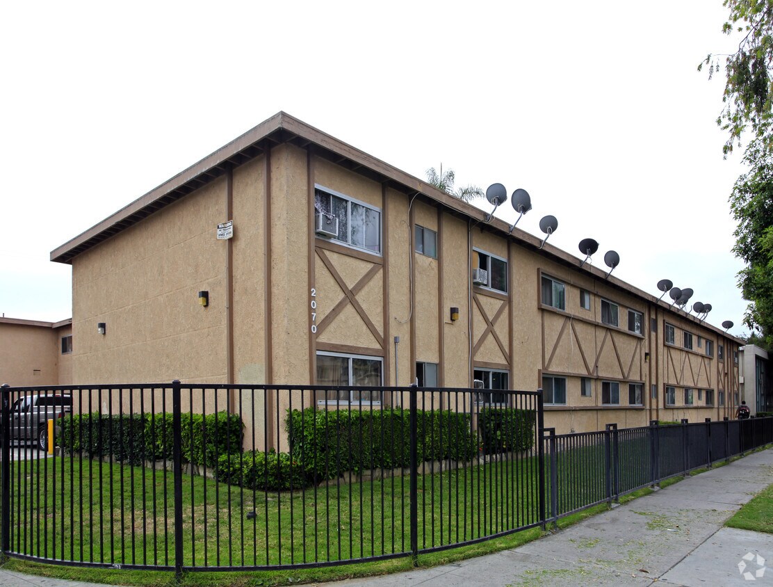 Primary Photo - 2070 S Mountain View Ave