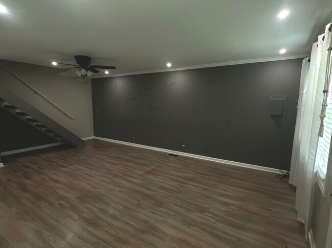 Foto del edificio - 327 Georgetown Ct