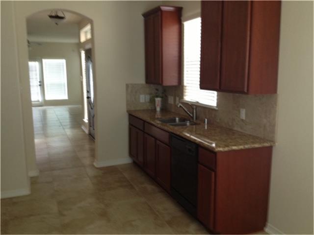 Foto del edificio - 11006 Bakerwood Dr
