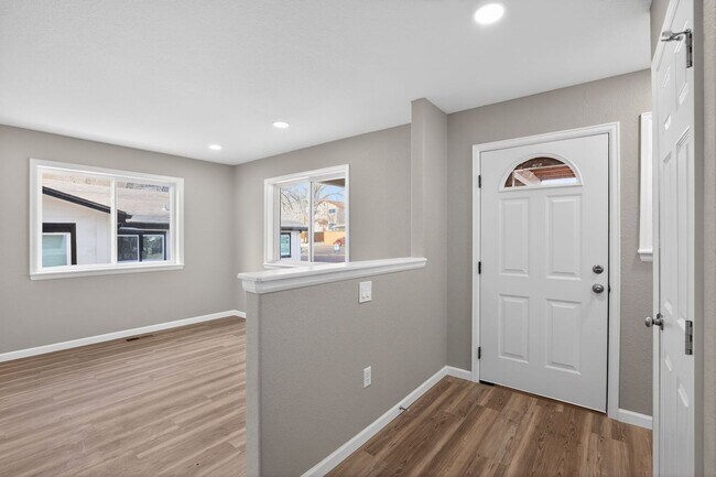 Building Photo - 227 Crestone Ave