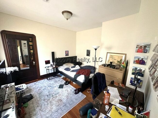 Photo - 139 College Ave Apartment