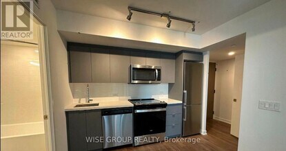 Building Photo - 30 Tretti Wy