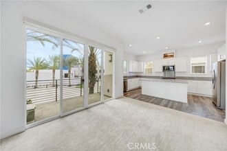 Building Photo - 1118 W Cara Dr