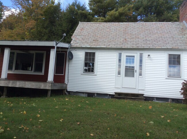 Building Photo - 1887 Grant RoadRight Side of Duplex