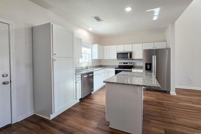 Foto del edificio - 4804 Antosh Cir