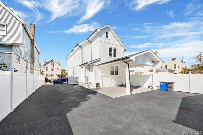 Foto del edificio - 4626 Richardson Ave